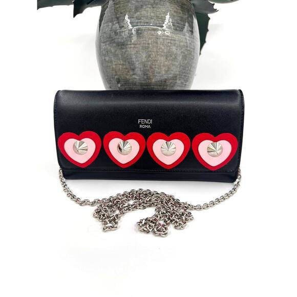 Fendi Black Pink Red Heart Rockstud wallet on chain WOC bag SHW Crossbody - Picture 1 of 10